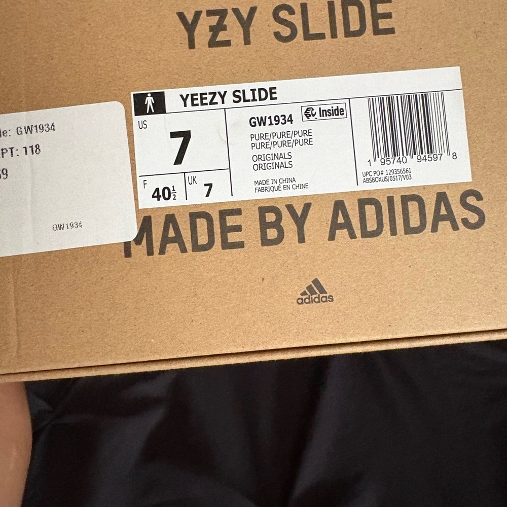 Adidas Yeezy Slide in Pure